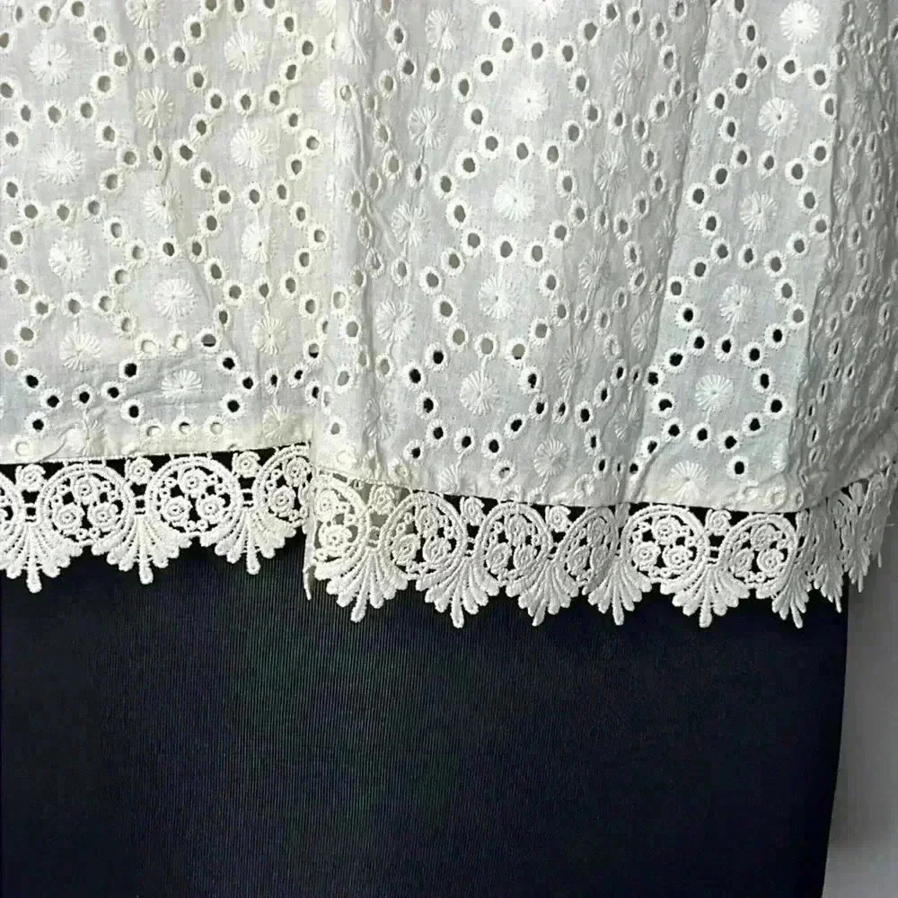 ANTHROPOLOGIE CHARLIZE Tan Eyelet Lace Vneckline Blouse Size S - Picture 9 of 12